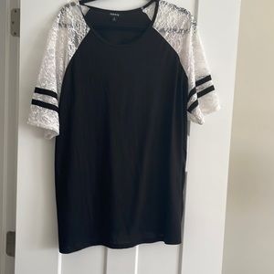 NWOT Torrid size 3 Lace Baseball Tshirt
